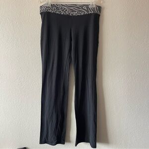 Poof Excellence, Woman Black Animal Print Waist Stretchy Yoga Pants, Size L
